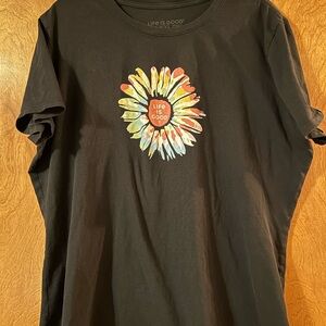 Life Is Good Black Tee with Multicolor Daisy XXL Women’s